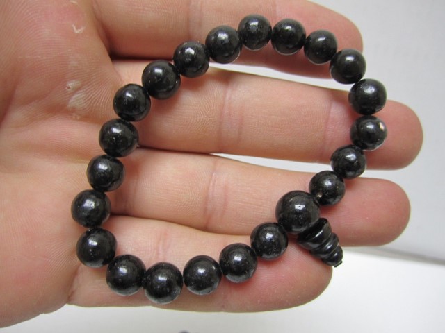 Nuummite bracelet helps transform fantasy into reality 4444